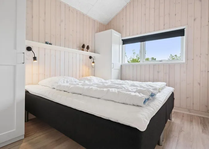 Amdi - 700m From The Sea By Interhome Feriehus