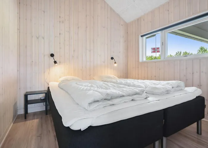 Amdi - 700m From The Sea By Interhome Nedre Lysabild